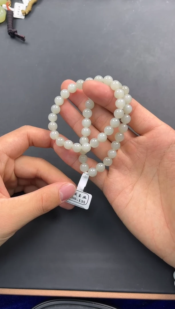 未镶嵌手串和田玉且末高青白手串卡8微色差 多样性发其一