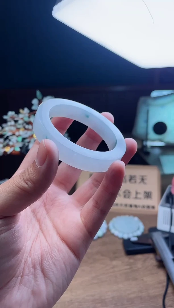 【闪购商品】定制翡翠手镯未镶嵌定制