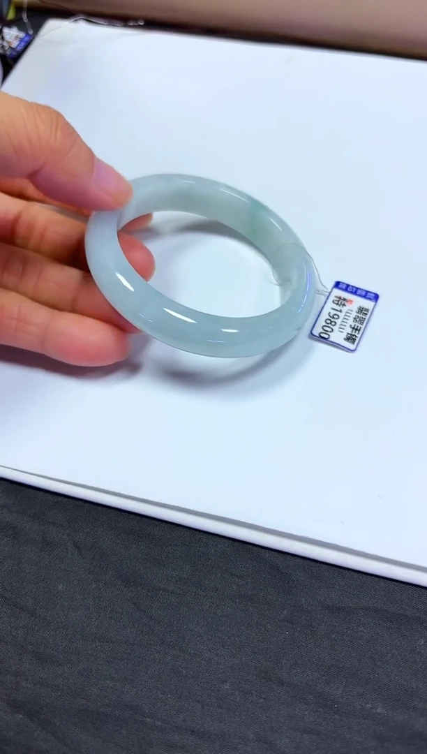 颈饰未镶嵌翡翠56手镯