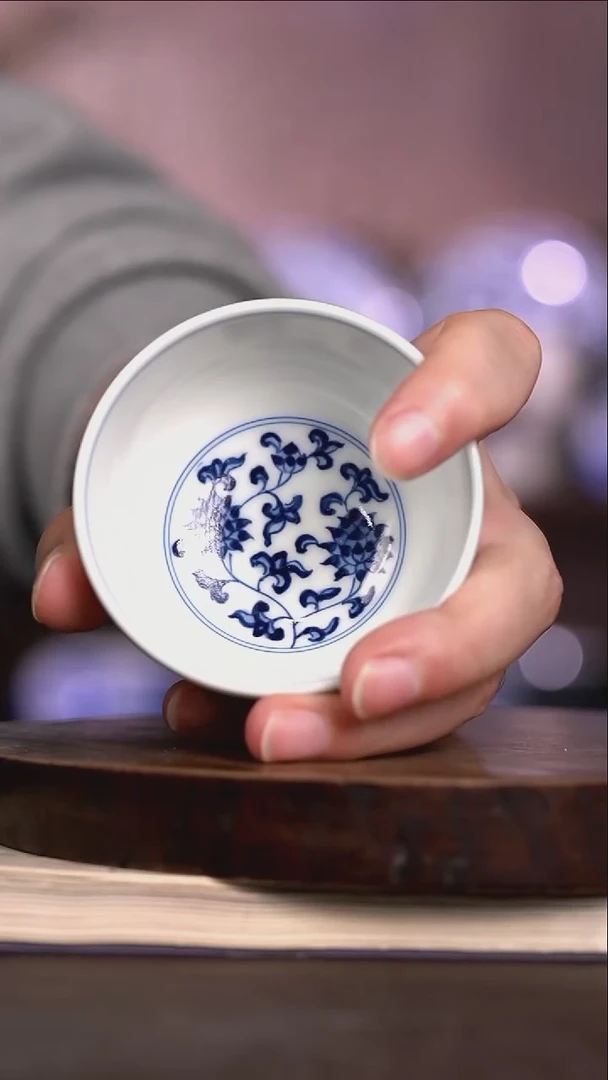 微瑕福利 现代瓷鸡心杯暇
