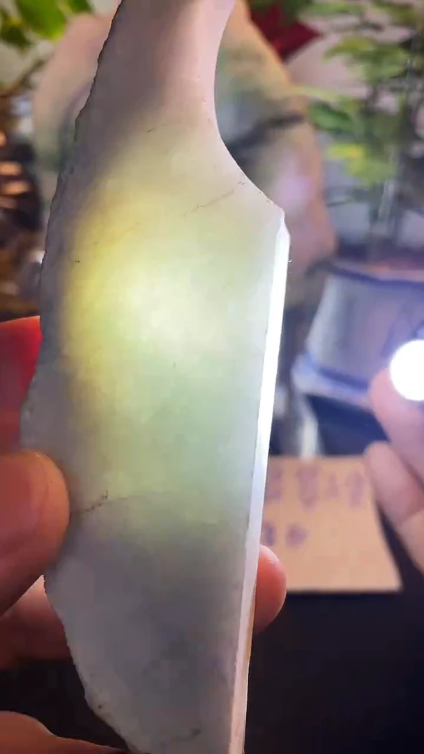 翡翠未镶嵌颈饰用****5翡翠