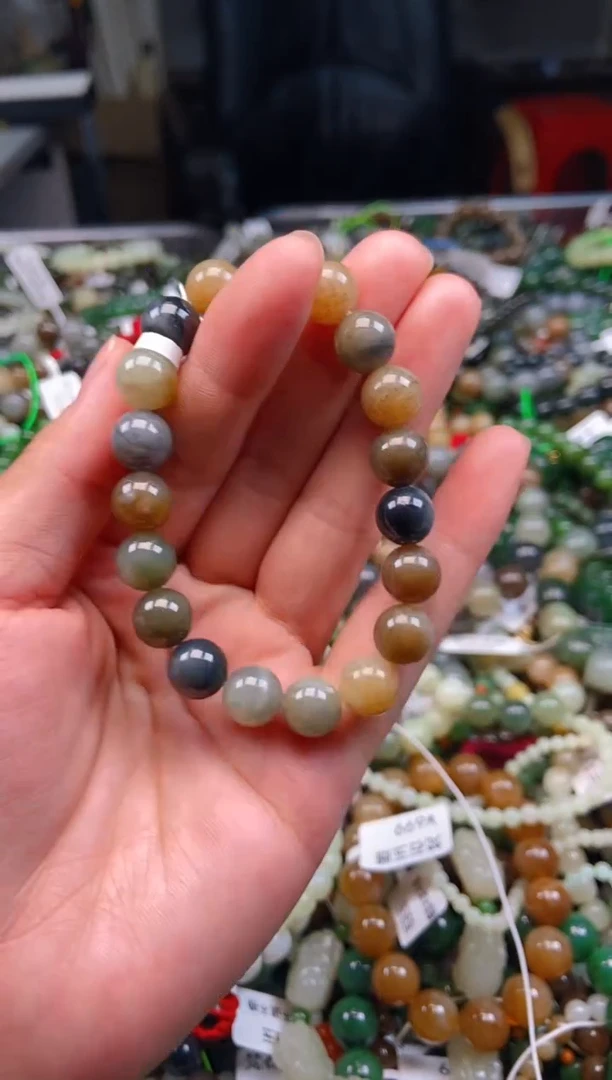 和田玉未镶嵌颈饰1