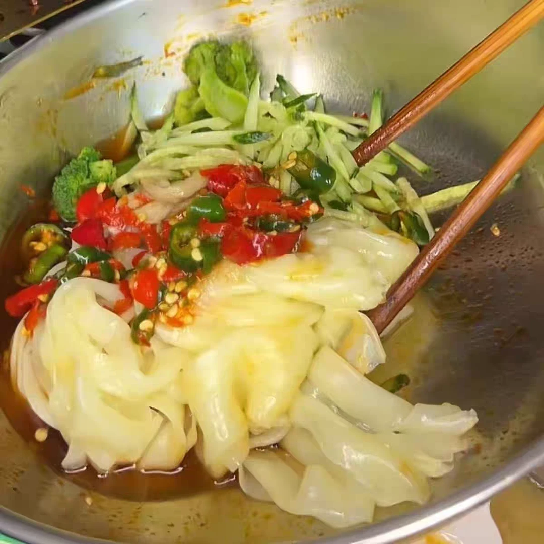 马华魏家陕西秘制凉皮米皮手工无蔬菜凉皮擀面皮凉拌速食正宗