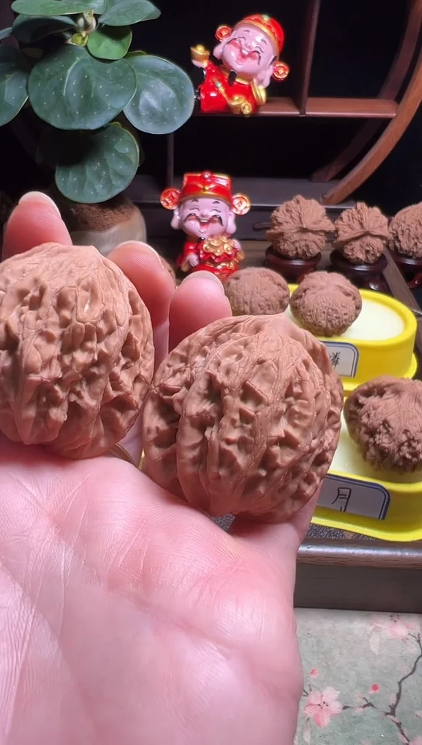把件文玩核桃全品麦穗虎头40