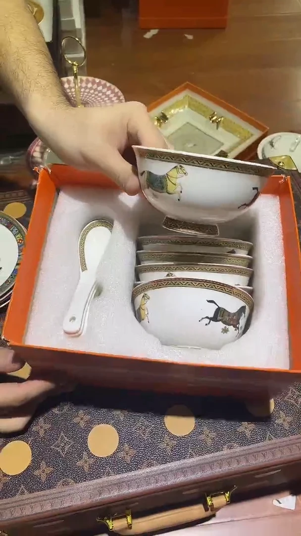 杯鸿辉家品牌瓷器，京东包邮！