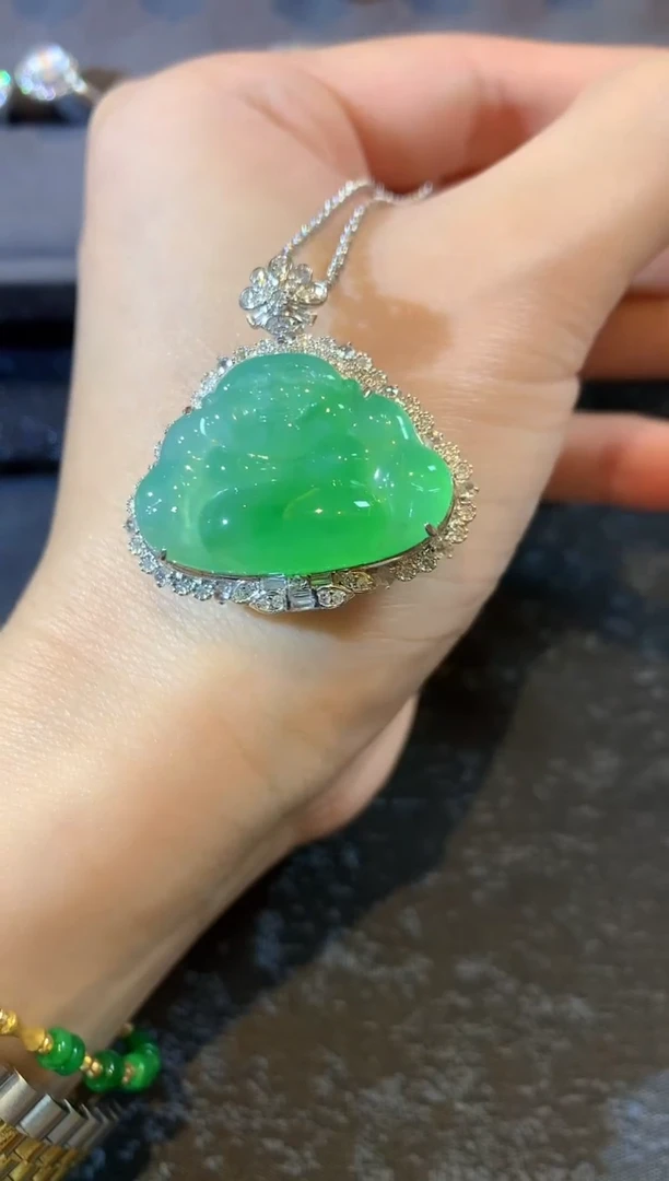 吊坠(不含链)18K金镶嵌翡翠A47