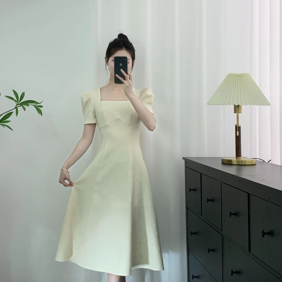 年终请沧 25现货法式清凉气质温柔设计感方领连衣裙 1997 QC