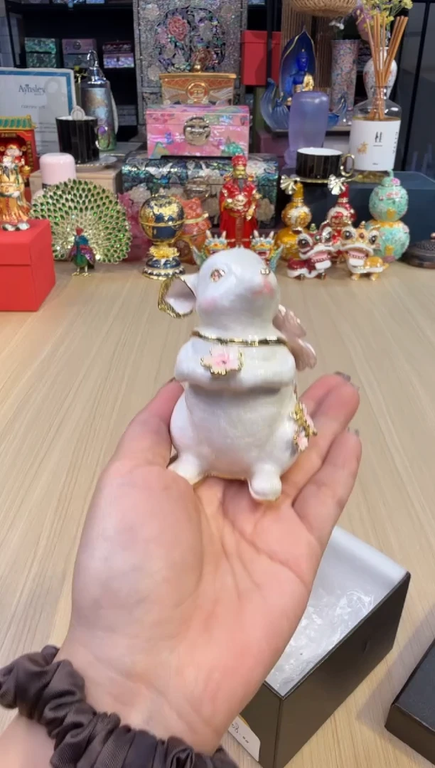 23七宝镂空樱花兔