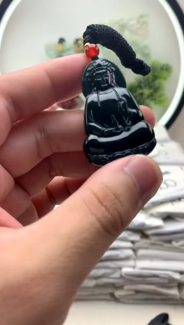 颈饰未镶嵌翡翠小素衣