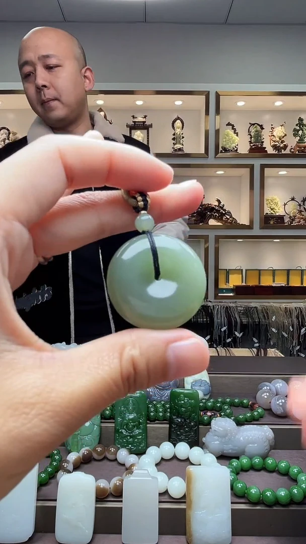 【闪购商品】和田玉颈饰未镶嵌苏