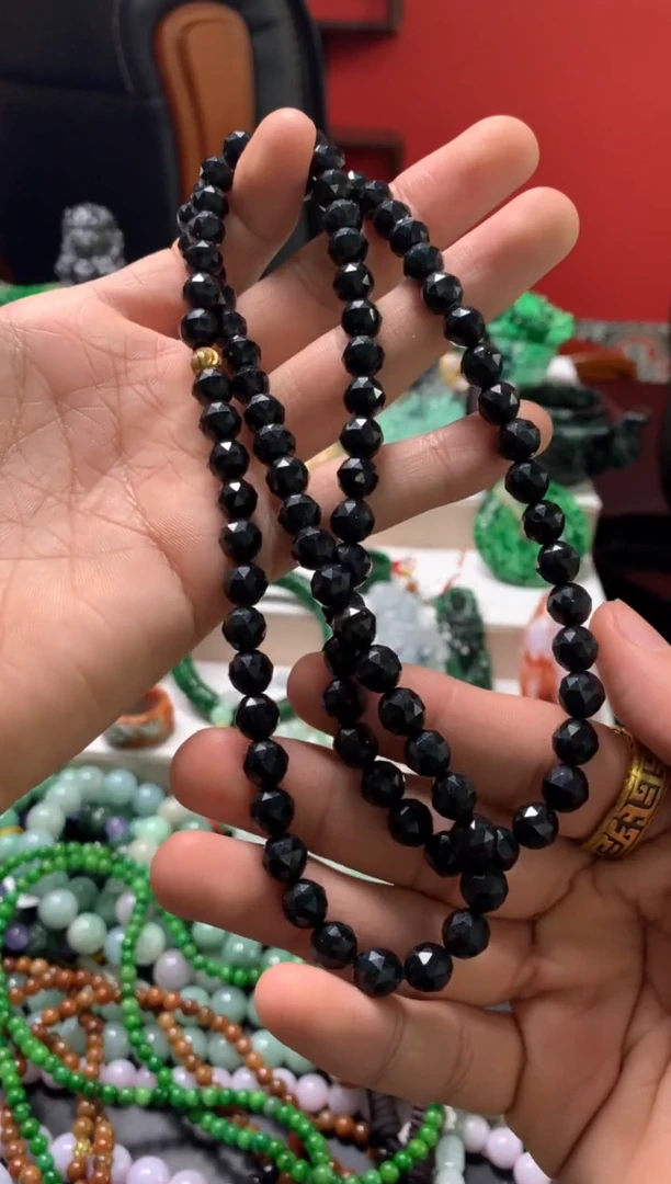 颈饰未镶嵌翡翠缅甸翡翠