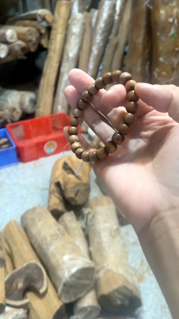 檀香木其他8x9微瑕沉水
