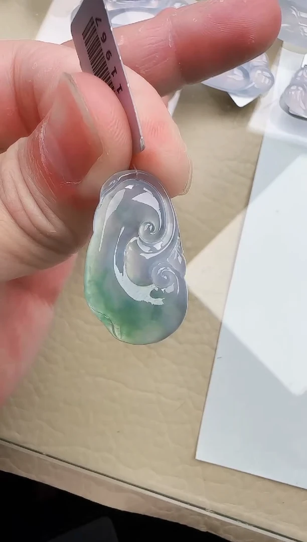 颈饰未镶嵌翡翠缅甸翡翠a货