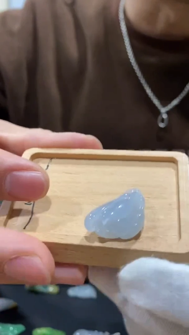 吊坠(不含链)未镶嵌翡翠玉兰花