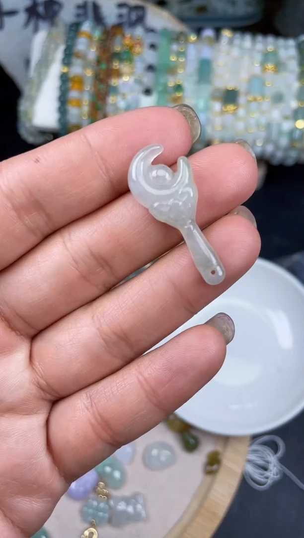 【闪购商品】翡翠颈饰未镶嵌天然翡翠仙女棒1个104