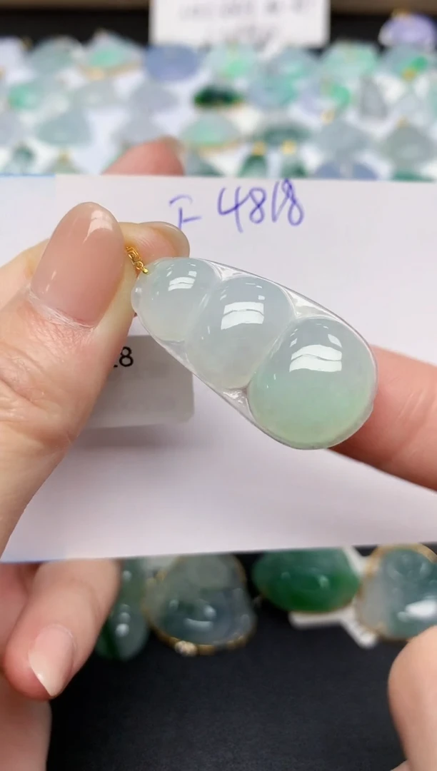 颈饰18K金镶嵌翡翠天然缅甸A货翡翠百元以上9元证书费自理