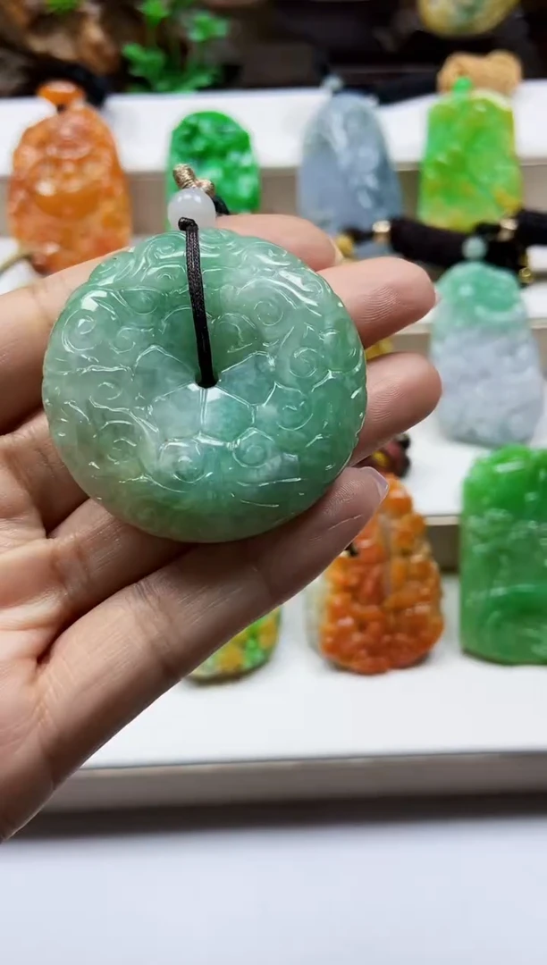 颈饰未镶嵌翡翠翡翠A货