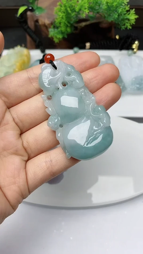 【闪购商品】翡翠颈饰未镶嵌