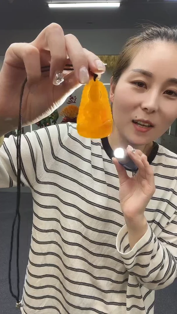 黄色镂空火苗观音吊坠多样性发货一件