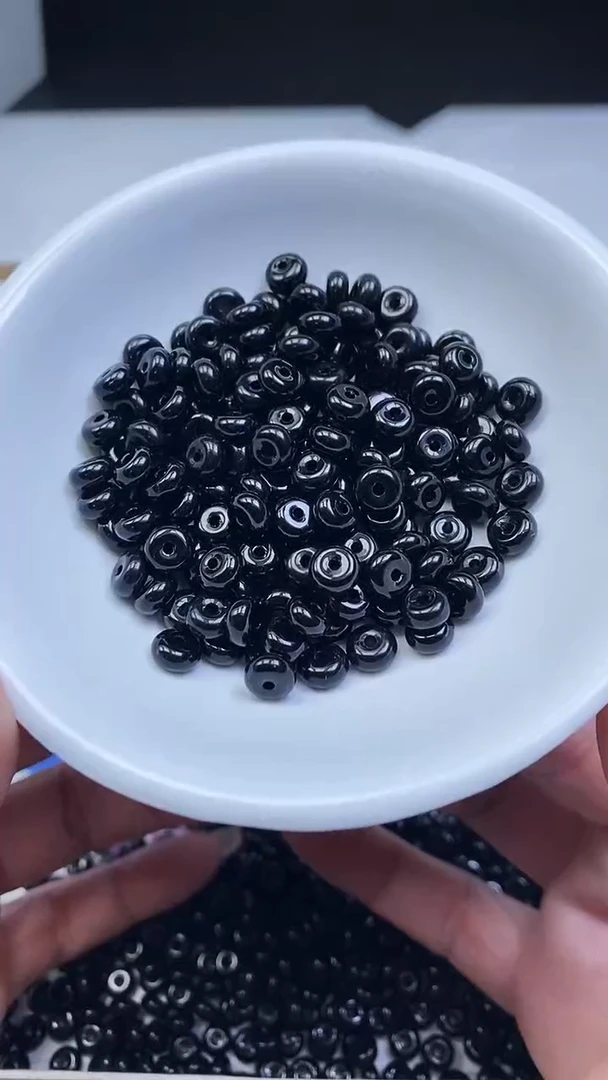 未镶嵌散珠玛瑙/玉髓B365 黑玛瑙算盘3*6mm50个9.9元