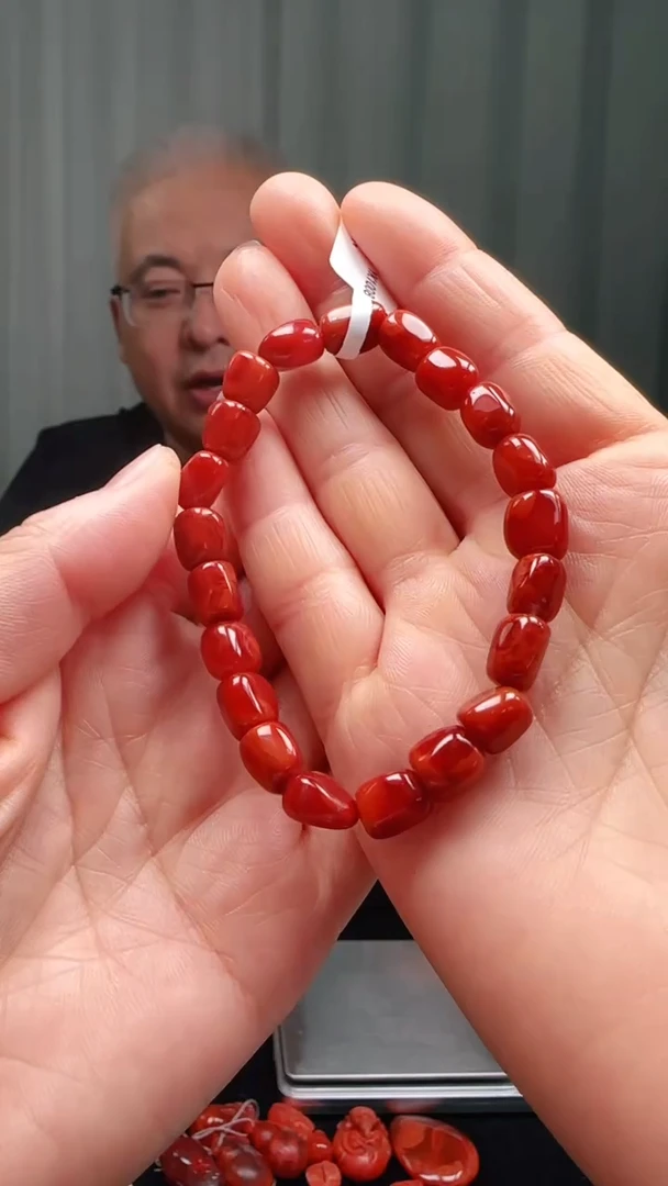 未镶嵌多样性发一件南红玛瑙19g原矿九口随型手串