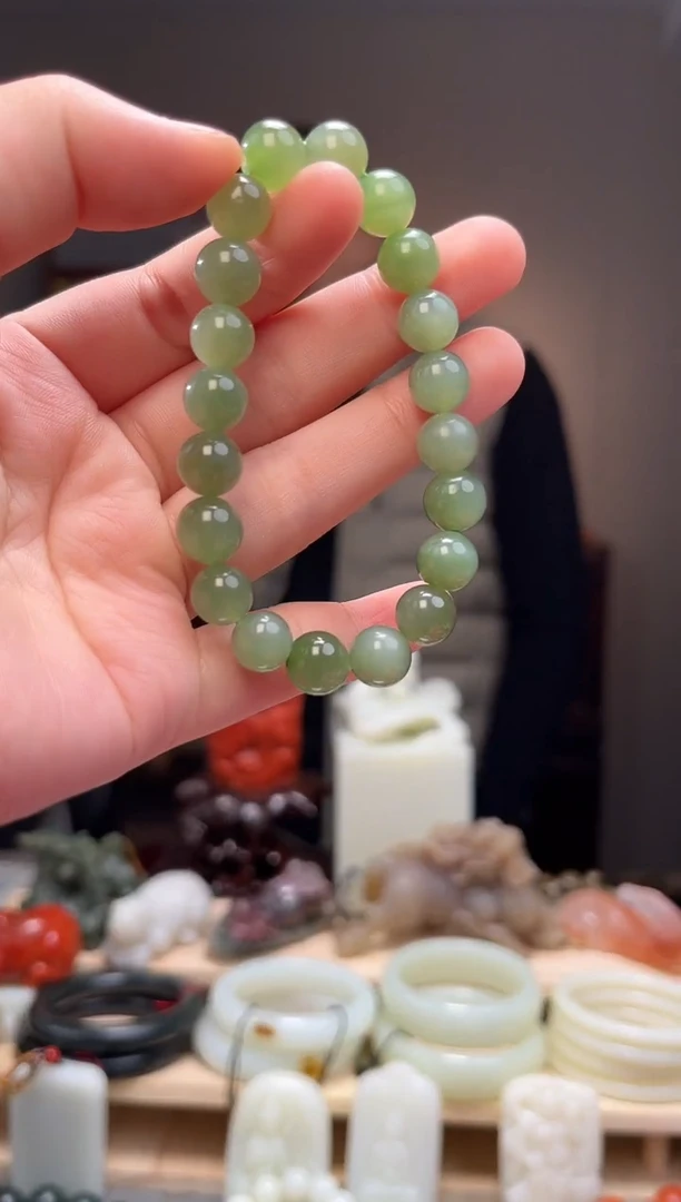 颈饰未镶嵌和田玉手串