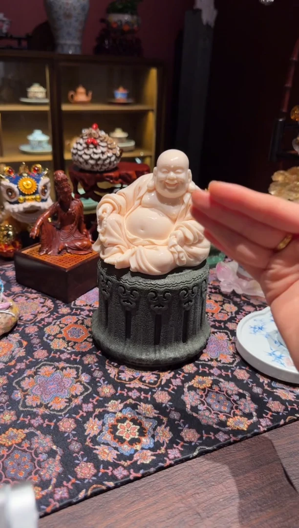 草***?弥勒