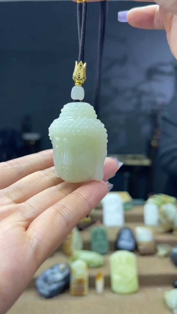 颈饰未镶嵌和田玉1