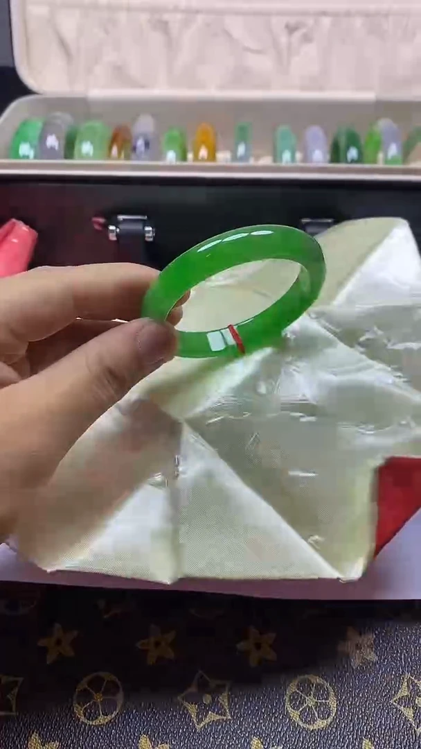 翡翠手镯未镶嵌041