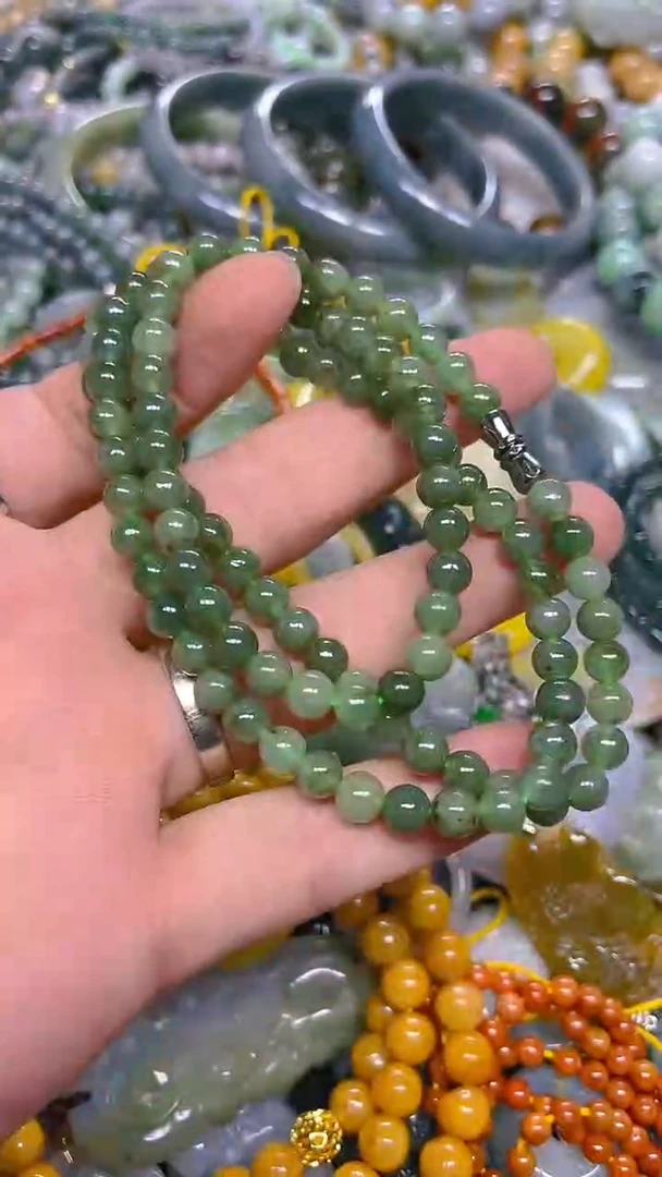 颈饰未镶嵌翡翠5mm/ T /翡翠A货，一件也是批发价