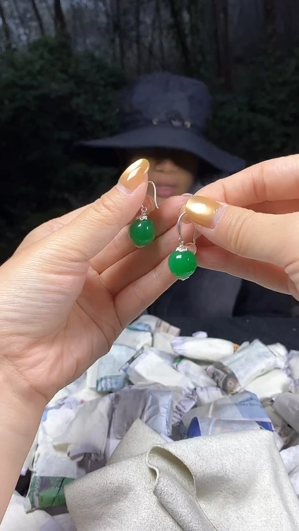 满色吊坠 所见即所得！！