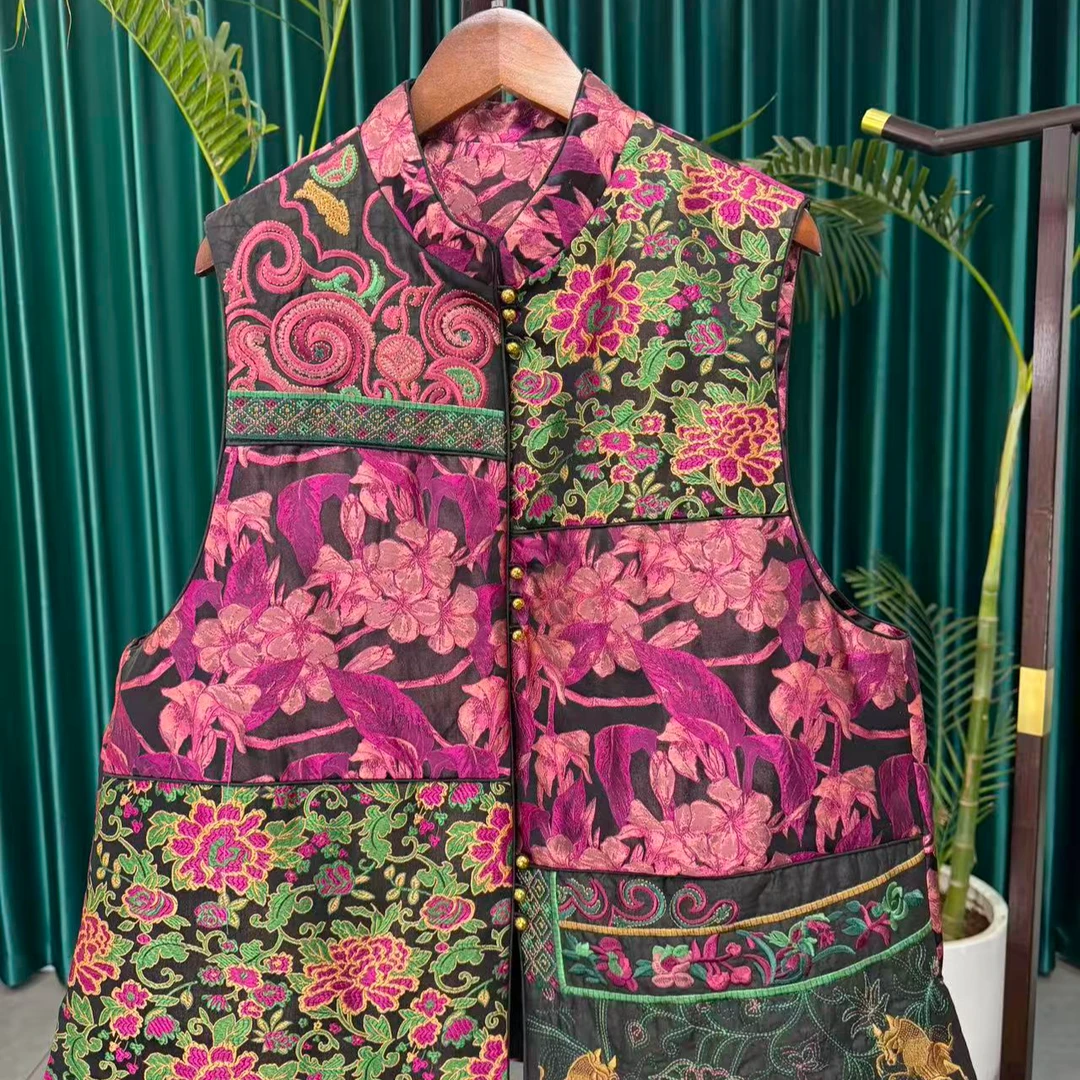 筱歌新年战袍桑蚕丝90白鹅绒重工刺绣马甲气质女新款