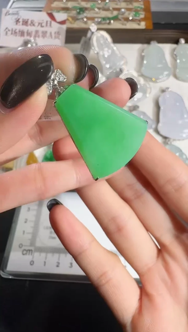 吊坠(不含链)18K金镶嵌翡翠【源头工厂】钻石镶嵌