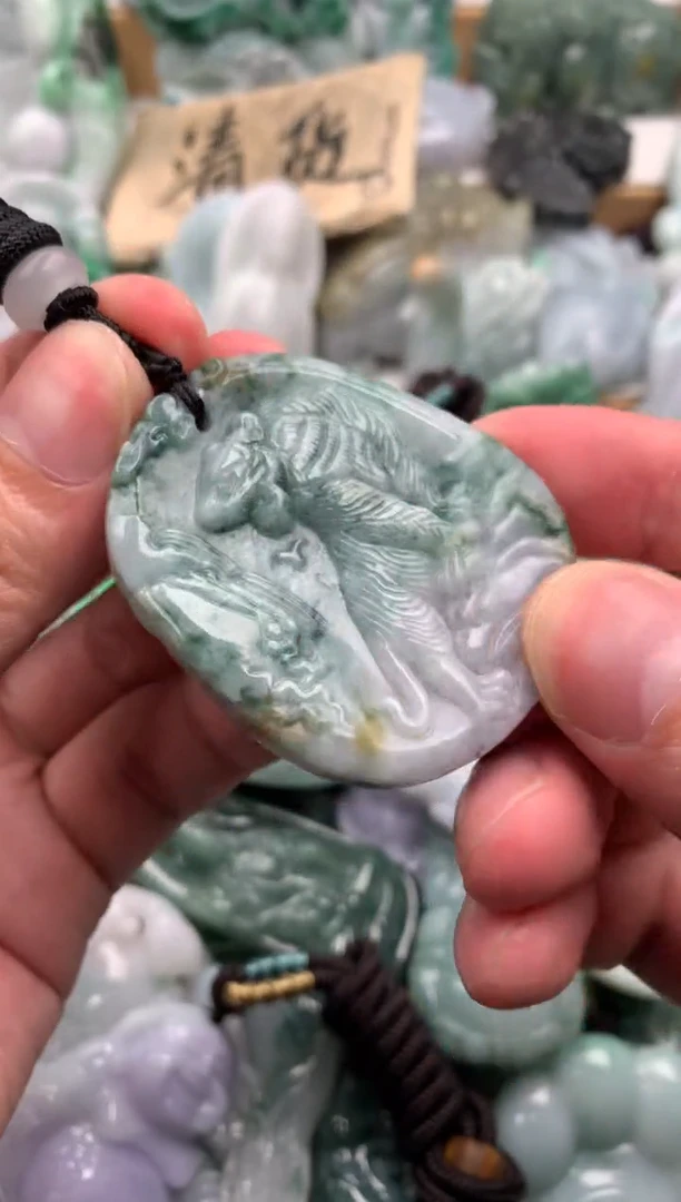 吊坠(不含链)未镶嵌翡翠1