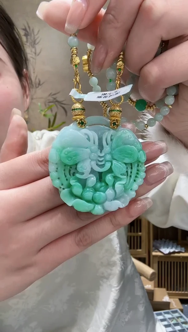 【闪购商品】翡翠颈饰未镶嵌吊坠