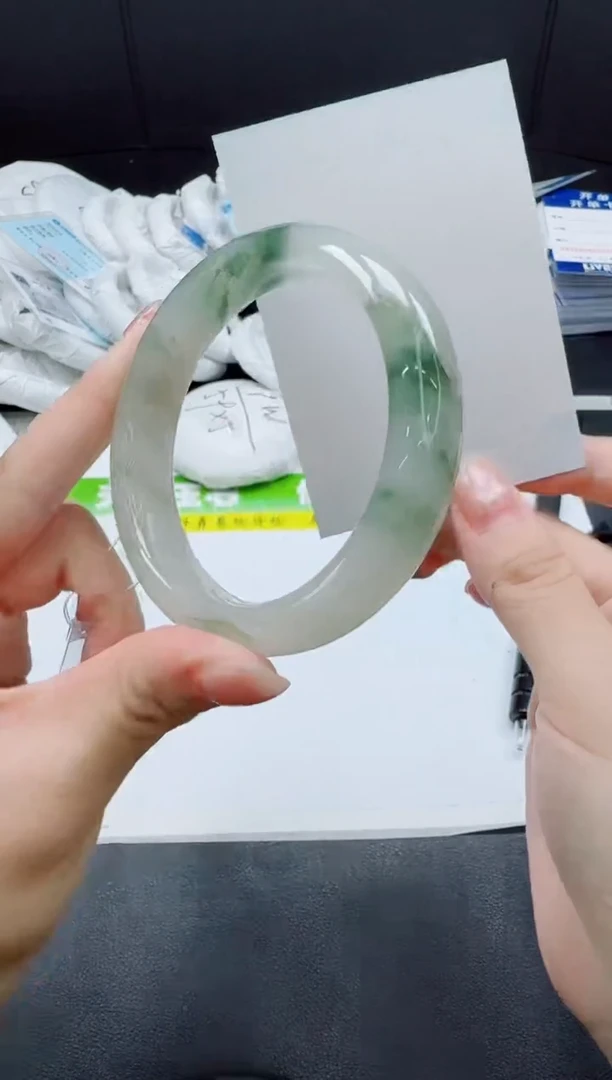 石英质玉手镯未镶嵌040-5758