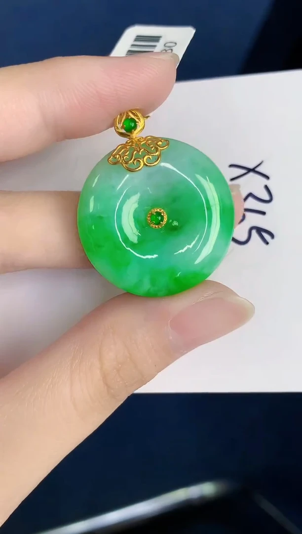 颈饰18K金镶嵌翡翠天然翡翠缅甸A货