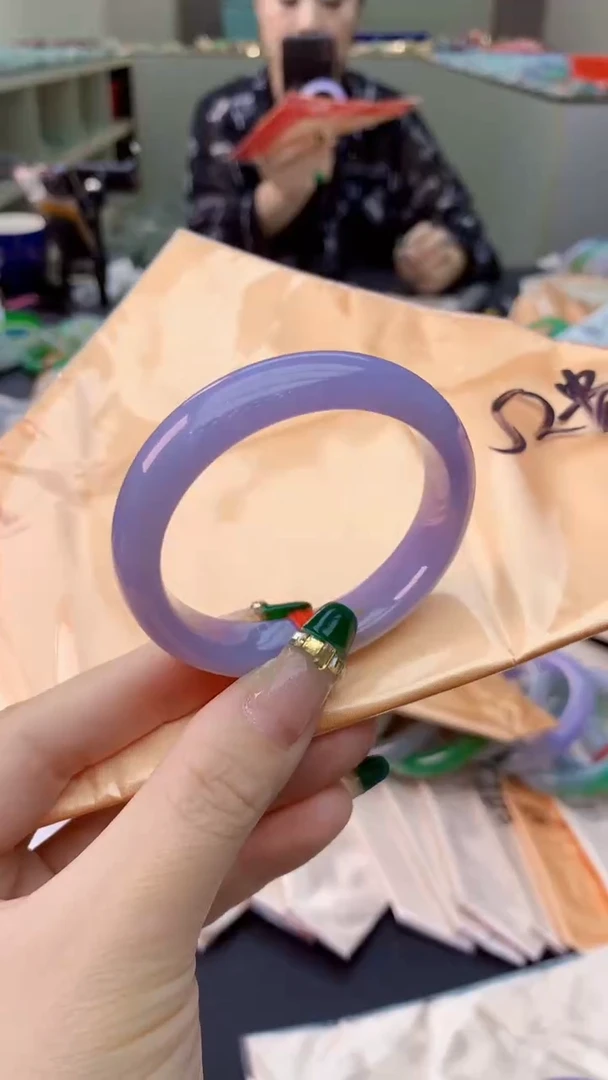 翡翠手镯未镶嵌1003162362