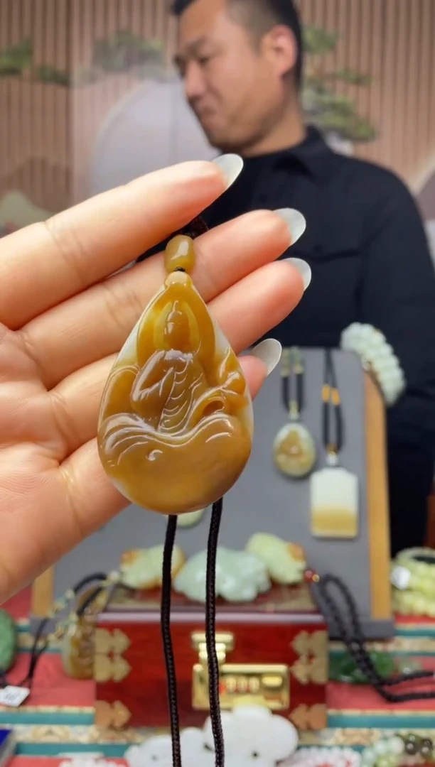 颈饰未镶嵌和田玉拍一发一