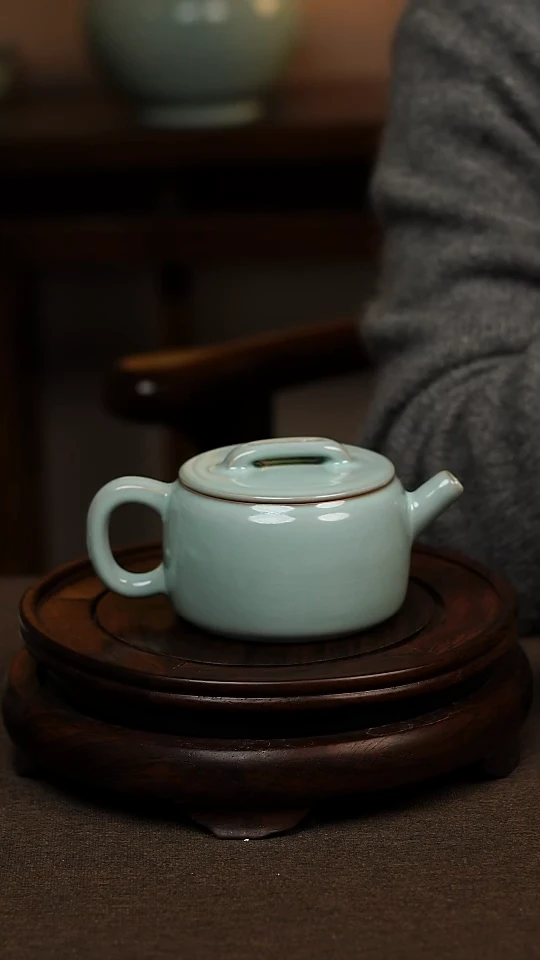 瓷片天青色全手工汉瓦壶180ml微瑕不带礼盒