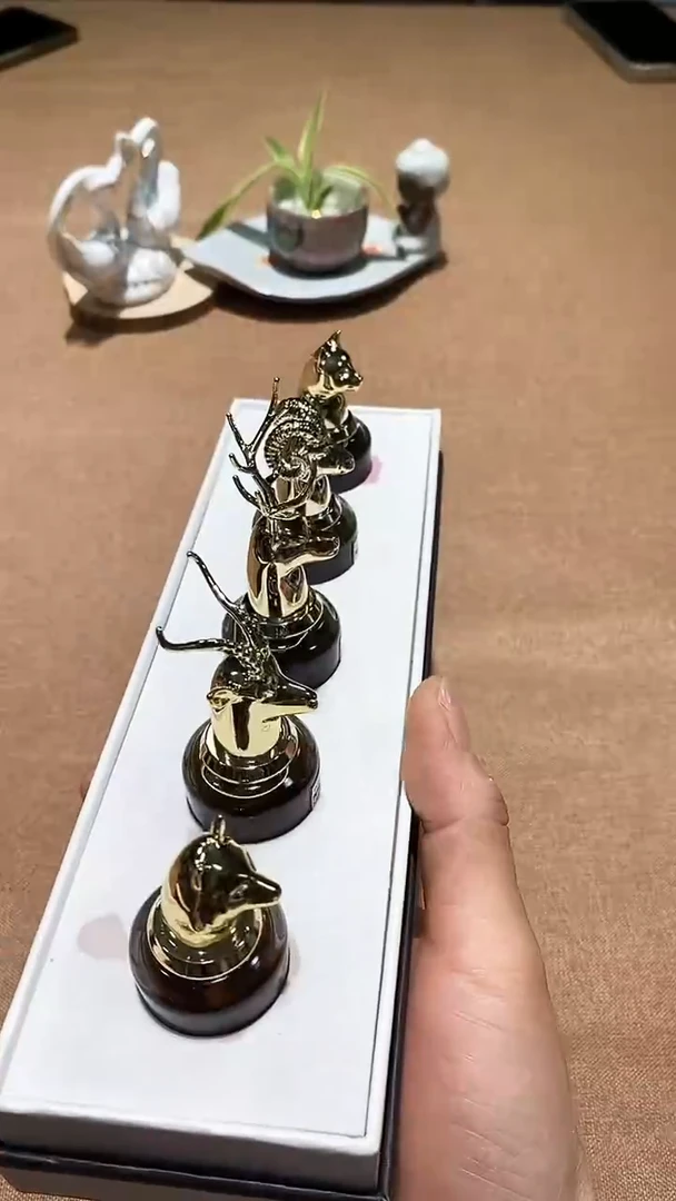 瓷片碗碟好物一件不留@@1