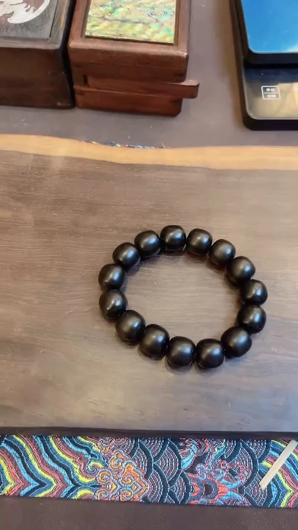 手串未镶嵌和田玉和田玉卡16老型手串M002