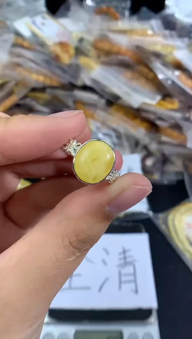 蜜蜡未镶嵌珠宝奇石1