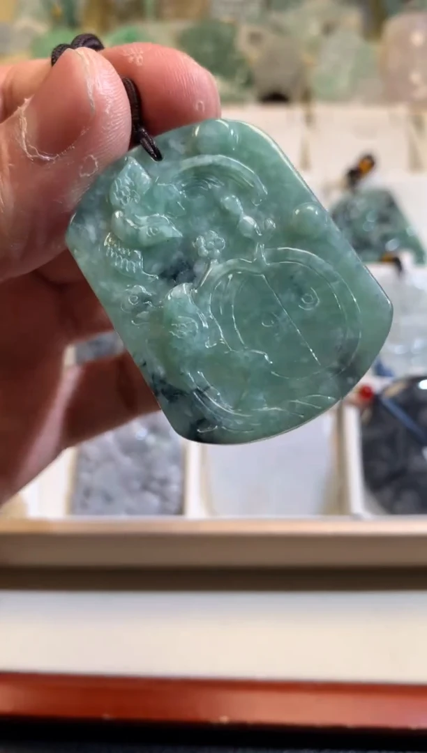 【闪购商品】翡翠颈饰未镶嵌02/18/10