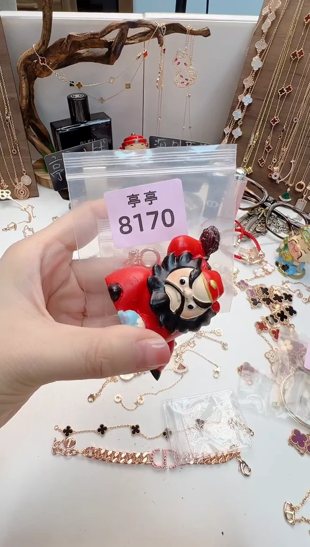 李*姐华禄甄选阁亭亭店