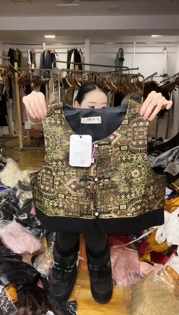 马甲       3XL码    135-145斤