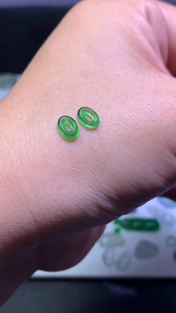 未镶嵌定制翡翠毛货