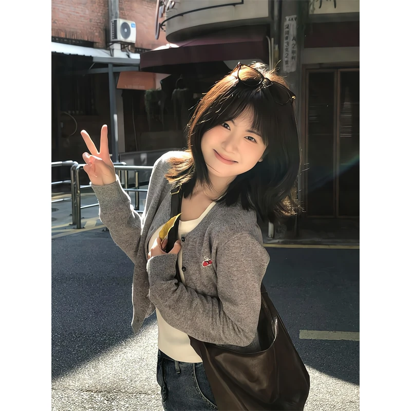 复古针织开衫樱桃刺绣慵懒风毛衣开衫修身短款上衣直筒宽松牛仔裤