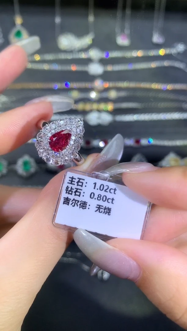 18K金镶嵌戒指红宝石红宝石戒指