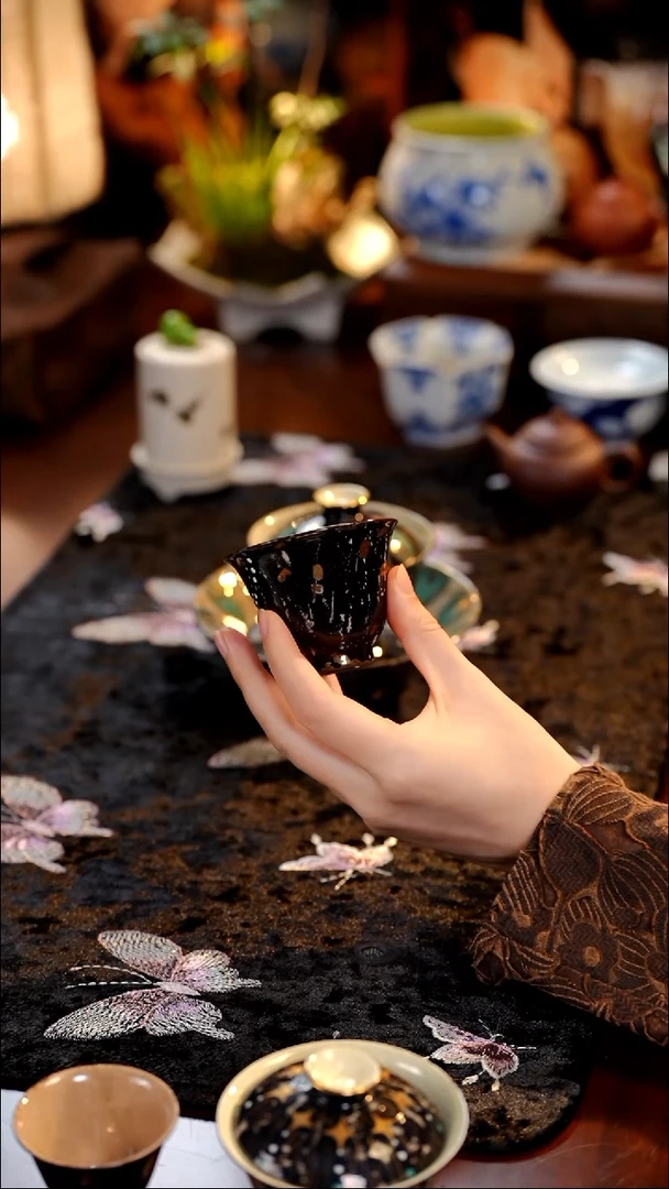 主人杯··········
